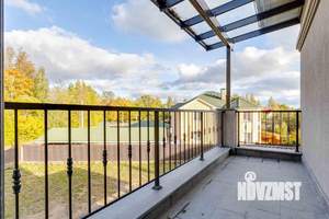 Дом 600м&sup2;, 3-этажный, участок 16 сот.  