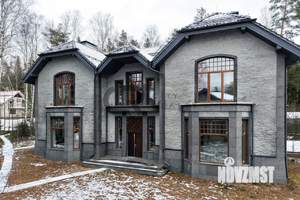 Коттедж 540м², 2-этажный, участок 32 сот.  