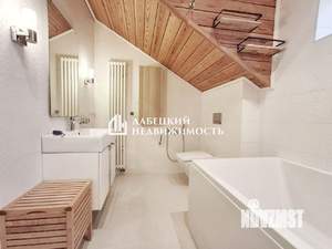 Дом 168м², 2-этажный, участок 12 сот.  