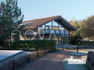 Дом 637м², 3-этажный, участок 16 сот.  