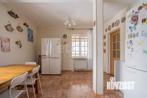 Дом 200м², 2-этажный, участок 11 сот.  