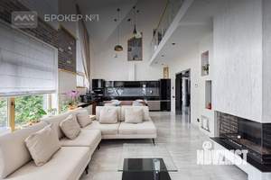 Дом 203м², 2-этажный, участок 12 сот.  