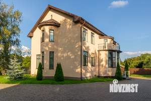 Дом 585м², 2-этажный, участок 15 сот.  