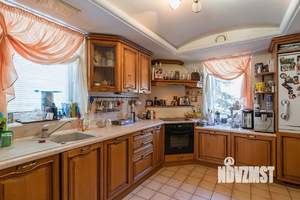 Коттедж 593м², 4-этажный, участок 31 сот.  