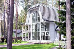 Дом 317м², 2-этажный, участок 15 сот.  