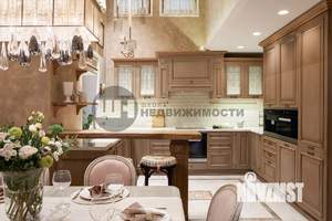 Дом 304м&sup2;, 2-этажный, участок 14 сот.  