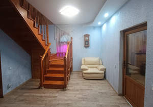 Дом 250м², 2-этажный, участок 11 сот.  