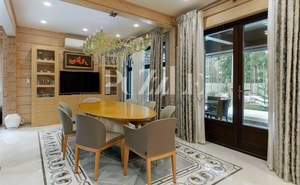 Дом 343м&sup2;, 2-этажный, участок 19 сот.  