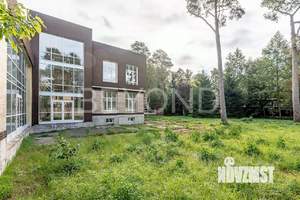 Дом 1016м², 3-этажный, участок 30 сот.  