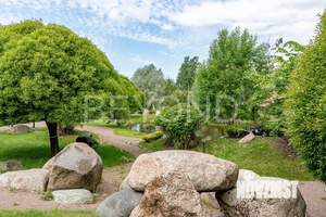 Дом 640м&sup2;, 3-этажный, участок 17 сот.  