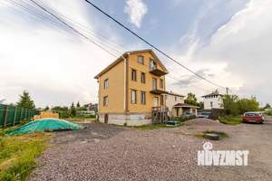 Дом 195м², 3-этажный, участок 8 сот.  