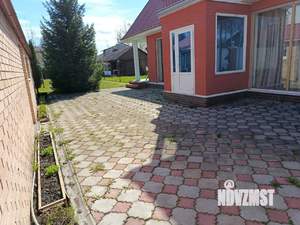 Дом 213м², 2-этажный, участок 11 сот.  