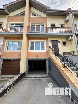 Таунхаус 265м², 3-этажный, участок 1 сот.  