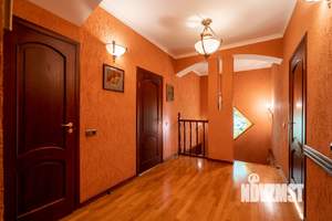 Таунхаус 295м², 3-этажный, участок 2 сот.  