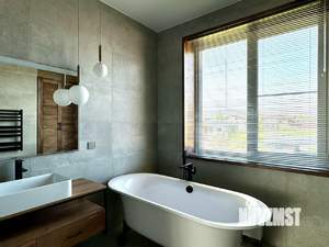 Дом 191м², 2-этажный, участок 14 сот.  