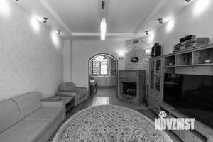 Коттедж 340м², 3-этажный, участок 16 сот.  