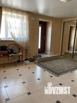 Дом 360м², 3-этажный, участок 14 сот.  