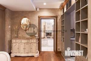 Дом 304м&sup2;, 2-этажный, участок 14 сот.  