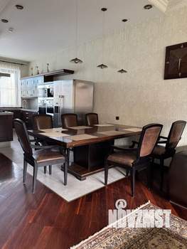 Таунхаус 265м², 3-этажный, участок 1 сот.  