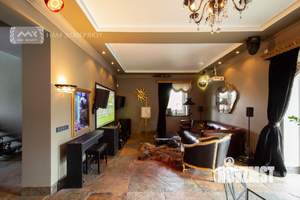 Коттедж 320м², 4-этажный, участок 6 сот.  