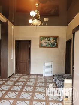 Дом 200м&sup2;, 2-этажный, участок 12 сот.  