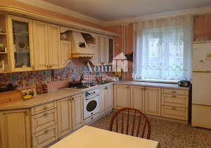 Дом 260м², 2-этажный, участок 14 сот.  