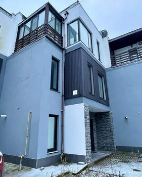 Дом 179м&sup2;, 3-этажный, участок 2 сот.  