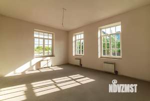 Коттедж 670м², 2-этажный, участок 12 сот.  
