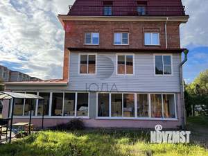 Дом 203м², 3-этажный, участок 10 сот.  