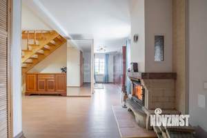 Дом 200м², 2-этажный, участок 11 сот.  