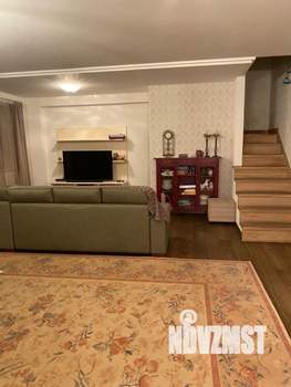 Дом 250м², 2-этажный, участок 26 сот.  