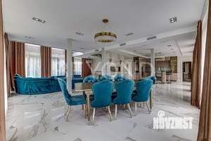 Дом 483м², 3-этажный, участок 13 сот.  