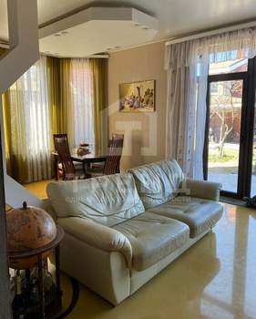 Дом 100м², 2-этажный, участок 9 сот.  