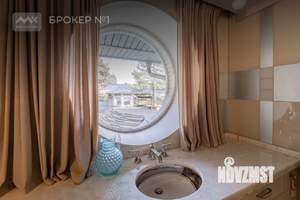 Коттедж 700м², 2-этажный, участок 50 сот.  