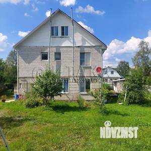 Дом 195м², 3-этажный, участок 15 сот.  