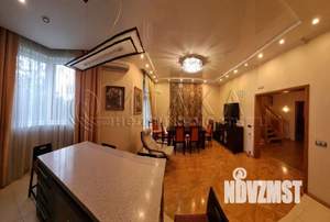 Таунхаус 246м², 4-этажный, участок 1 сот.  