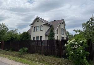 Дом 245м², 2-этажный, участок 12 сот.  