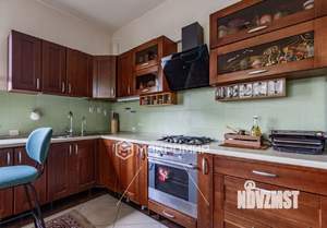 Дом 180м², 2-этажный, участок 10 сот.  