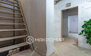 Дом 703м², 3-этажный, участок 12 сот.  