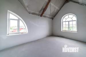 Коттедж 670м², 2-этажный, участок 12 сот.  