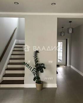 Дом 159м², 3-этажный, участок 2 сот.  