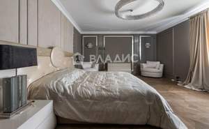 Дом 595м², 3-этажный, участок 12 сот.  