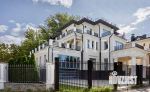 Дом 1112м², 4-этажный, участок 1 сот.  