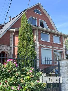 Дом 886м², 4-этажный, участок 20 сот.  