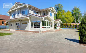 Дом 448м&sup2;, 2-этажный, участок 16 сот.  