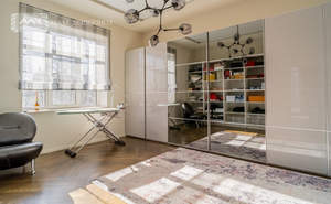 Дом 404м&sup2;, 3-этажный, участок 6 сот.  