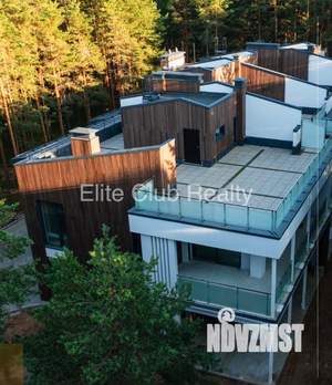 Коттедж 326м², 3-этажный, участок 300 сот.  