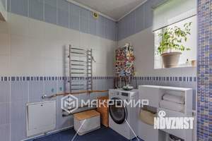 Дом 180м², 2-этажный, участок 10 сот.  
