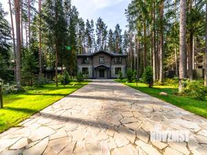 Дом 330м², 2-этажный, участок 25 сот.  