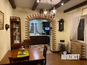 Коттедж 190м², 3-этажный, участок 10 сот.  